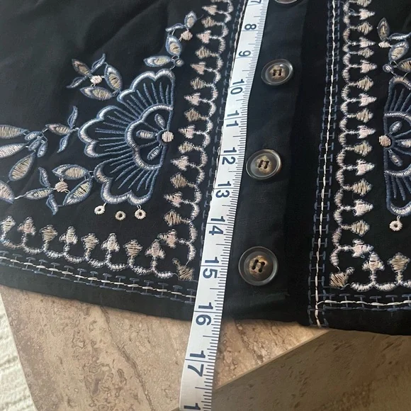 Francesca's Mi Ami Montana Button Embroidered Mini Skirt Size Small - Picture 7 of 7